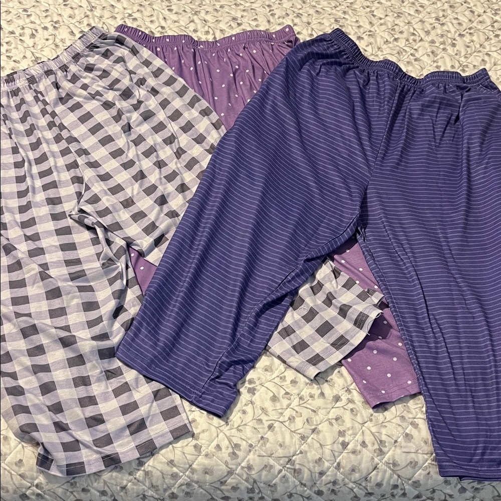 Source Unknown Women's Pajama capris - 3 pairs